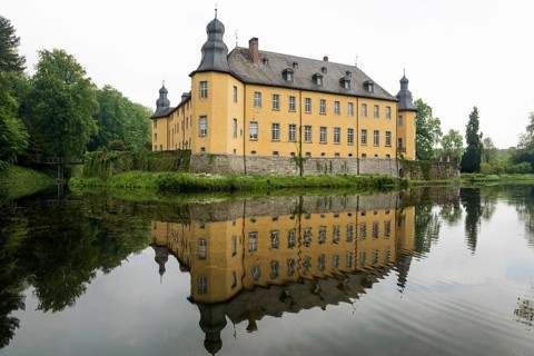 Moated castle, Schloss Dyck, Jüchen, Lower Rhine, North Rhine-Westphalia, Germany, Europe