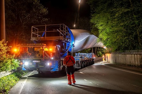 Transport of a 68 metre long, 22 tonne blade of a wind turbine, here in Schwelm, with a