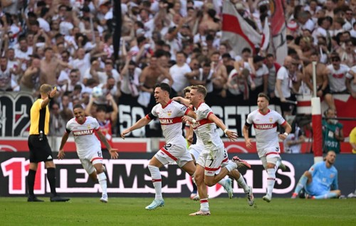Goal celebration abian Rieder VfB Stuttgart (32) Enzo Millot VfB Stuttgart (08) Maximilian