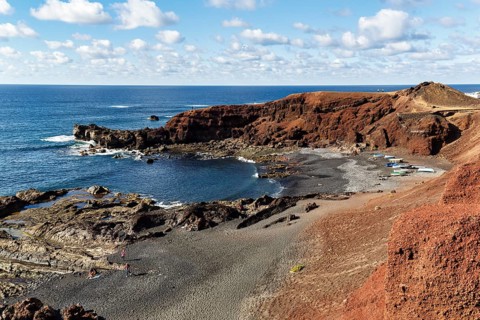 Bay, cliffs, black lava beach, El Golfo, Lanzarote, Spain, Europe