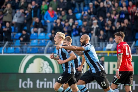 Football 3rd division, 2024/25 season, matchday 15: Waldhof Mannheim v Hannover 96 II. Picture: