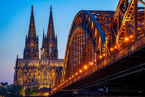 Cologne Cathedral, has been shining in new light since Easter 2025, the old metal halide lamps have