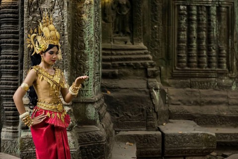 Young woman dressed as a temple dancer, Apsara, Ta Prohm, Angkor Wat, Angkor, UNESCO World Heritage