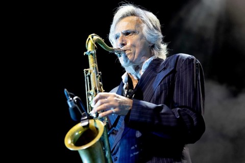 Chris White, saxophonist of The Dire Straits Experience, live on Shiver In The Dark World Tour 2025