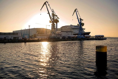 DISNEY ADVENTURE, The GLOBAL CLASS cruise ship leaves the hall of the Meyer Wismar shipyard after 7