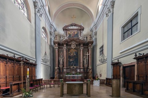 High altar from 1815 in the parish church, founded in 1307, baroqueised in the 18th century,
