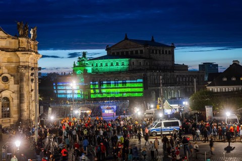 Only concert in Germany in 2024 in front of the Semperoper in Dresden. The legendary techno and