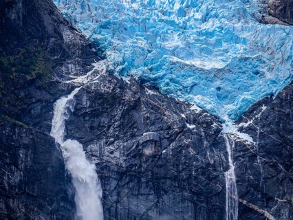 Hanging glacier, Ventisquero Colgante, Quelat national park near Puyuhuapi, Patagonia, Chile, South