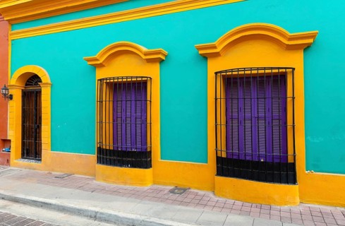 Mexico, Mazatlan, Colorful old city streets in historic city center near El Malecon and ocean