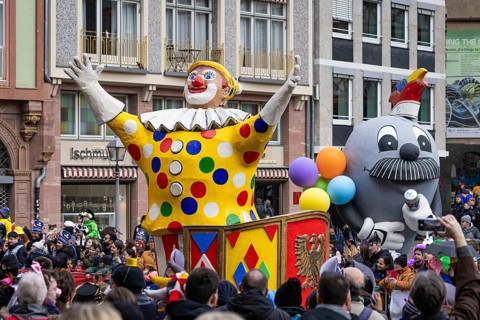 The Frankfurt carnival parade will pass through the Römerberg in Frankfurt am Main on 11 February