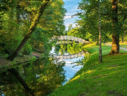 The Chinese or White Bridge in Wörlitz Park in the evening light, Garden Kingdom Dessau-Wörlitz,