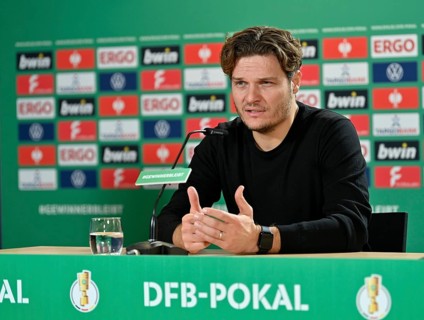 Coach Edin Terzic Borussia Dortmund BVB press conference, PK, DFB Cup, Logo, MHPArena, MHP Arena