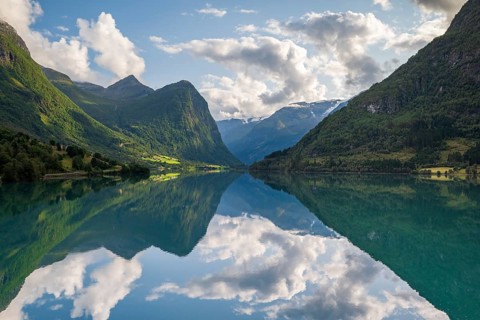 SpiSee Oldevatnet with Bergen, Olden, Stryn, Vestland, Norway, Europe