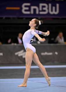 Frederika Suhl GER Floor action gymnastics, EnBW DTB-Pokal, Porsche-Arena, Stuttgart,