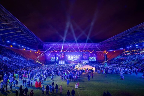 When over 25, 000 visitors flock to the Rudolf Harbig Stadium for the big Advent concert just in
