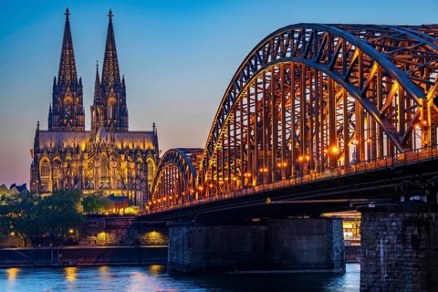 Cologne Cathedral, has been shining in new light since Easter 2025, the old metal halide lamps have