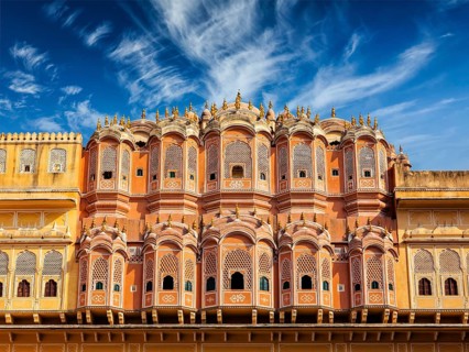 Famous Rajasthan Indian tourist landmark, Hawa Mahal palace (Palace of the Winds), Jaipur,