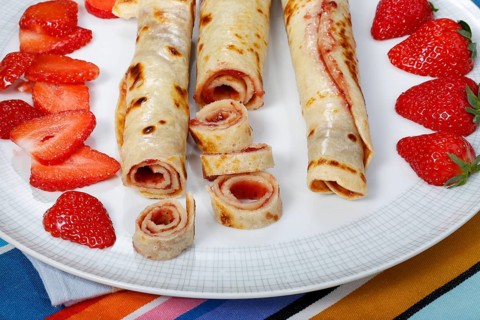 Swabian cuisine, filled pancakes, Flädle with strawberry jam, Gsälz, fresh strawberries, sweet,