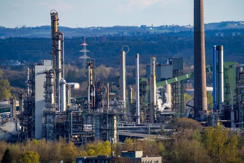 Ruhr Öl GmbH, BP Gelsenkirchen refinery, in GE-Horst, production of products from mineral oil,