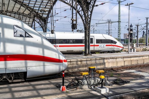 Digitalisation at Deutsche Bahn, in the yellow cable protection and distribution boxes the data