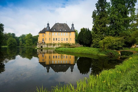 Moated castle, Schloss Dyck, Jüchen, Lower Rhine, North Rhine-Westphalia, Germany, Europe