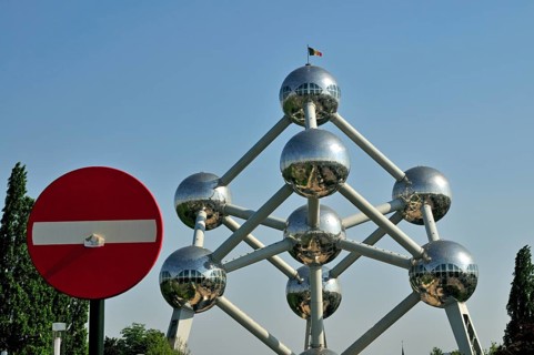 Atomium, built in 1958 for the World Exhibition, uses nine atoms to represent the body-centred