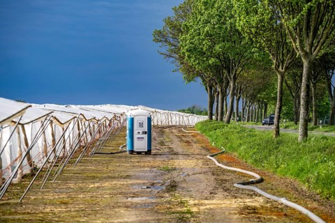 Agriculture, large areas with foil tunnel, for the cultivation of strawberries, south of Lövenich,