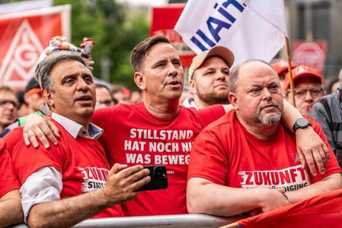 Demonstration by many thousands of steelworkers in front of the ThyssenKrupp headquarters in Essen