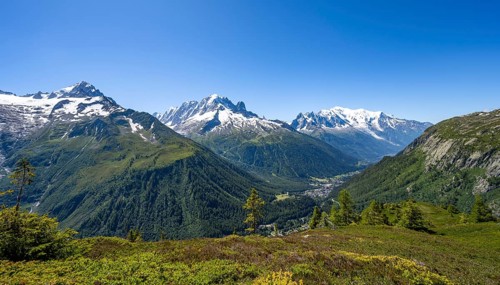 Mountain panorama with glaciated mountain peaks, Aiguille Verte with Aiguille du Midi and Mont
