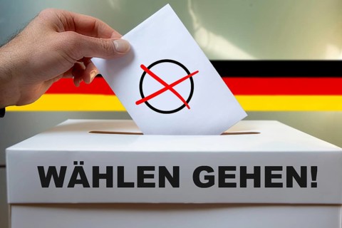 (Photomontage) Call to vote: Symbolic ballot box with the inscription WÄHLEN GEHEN (GO VOTE)