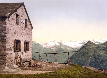 Alte Prager Hütte, at 2489 m above sea level southeast of the Großvenediger in East Tyrol in