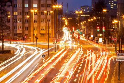 Evening city centre traffic in Essen, large intersection of Bismarckstrasse, B224, Friedrichstrasse