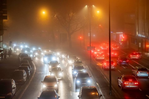 City centre traffic, fog, traffic jam, autumn, winter, traffic jam, Hindenburgstraße, Essen, North