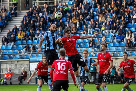 Football 3rd division, season 2024/25, matchday 15: Waldhof Mannheim vs Hannover 96 II. Picture: