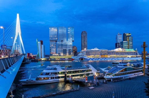 Rotterdam, skyline at the Nieuwe Maas, Erasmus Bridge, skyscrapers at the Kop van Zuid district,