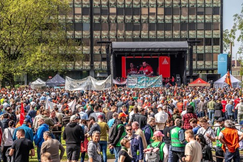 Demonstration by many thousands of steelworkers in front of the headquarters of ThyssenKrupp Steel