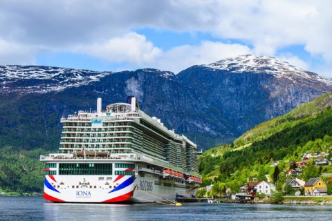 IONA PandO CRUISES, Olden, Innvikfjorden, Norway, Europe