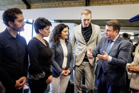 (L-R) Hubertus Heil (SPD), Federal Minister of Labour and Social Affairs, Daniel Terzenbach,