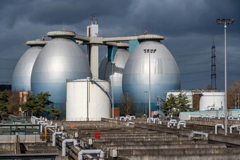 Digesters and aeration tanks, Emschergenossenschaft sewage treatment plant in the Weilheimer Mark