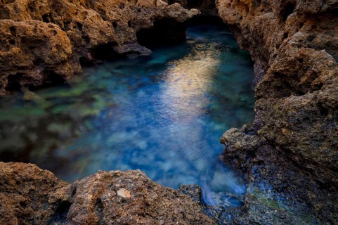 Algar Seco rock formation, coloured rocks and underground caves, caves, shell limestone, Carvoeiro,