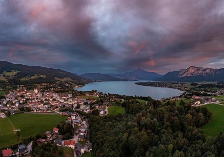 Drone shot, panorama, evening mood, Mondsee with Schafberg, Mondseeland, Salzkammergut, Upper