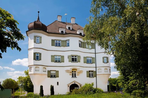Bernstadt Castle, entrance, door, today municipal administration and local history museum,