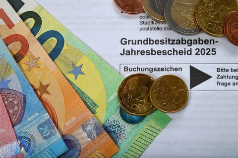 Property tax annual tax assessment 2025, symbolic image property tax reform, property tax,