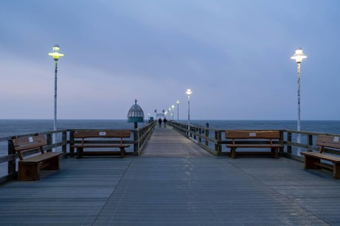 Vinetabrücke, Illuminated pier with diving gondola, Blue Hour, Zinnowitz, Usedom Island, Baltic