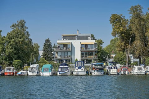 Residential buildings on the Havel, Tegelort, Tegel, Reinickendorf, Berlin, Germany, Europe