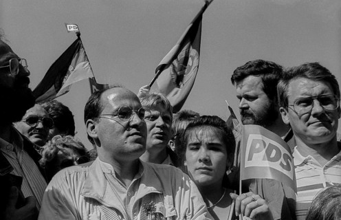 GDR, Berlin, 30.04.1990, 1 May 1990, rally at the Reichstag, Gregor Gysi, comrades