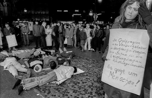 Germany, Berlin, 22 February 1991, demonstration at the film festival in front of the ZOO Palast,