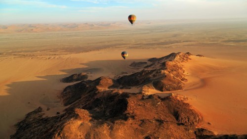 Hot air balloon ride over the Namib in the Namib-Naukluft National Park in Namibia