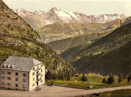 Das Hotel Bellevue am Simplonpass im Wallis in der Schweiz / Simplon Pass, Hotel Bellevue, Valais,
