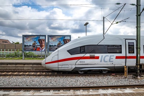 We are starting the general refurbishment. The railway wants to invest massively in tracks and